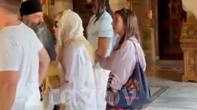 Η Madonna στα… Μετέωρα - Επισκέφθηκε την Ιερά Μονή Βαρλαάμ [βίντεο]