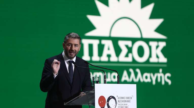 ΠΑΣΟΚ: Μετά το "Μητσοτάκης ή χάος", σήμερα μας προέκυψε το δίλημμα "Τσίπρας ή χάος"