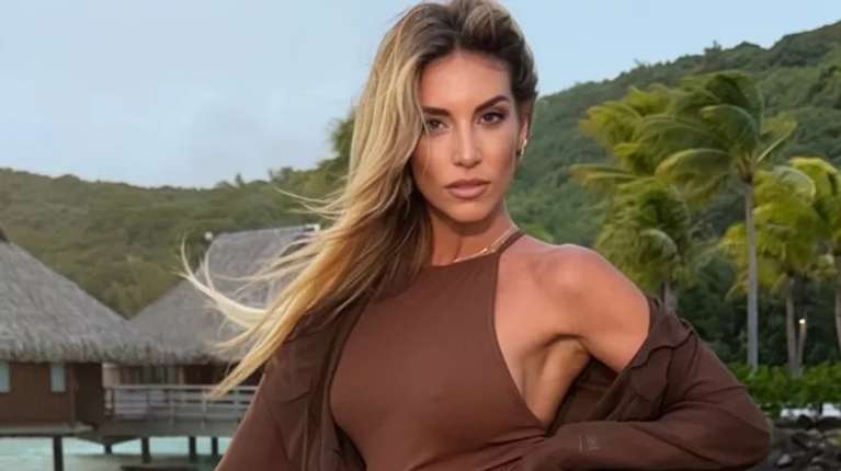 Πώς η Αθηνά Οικονομάκου δίνει αέρα πολυτέλειας στο σαλόνι της με ένα απλό deco trick;