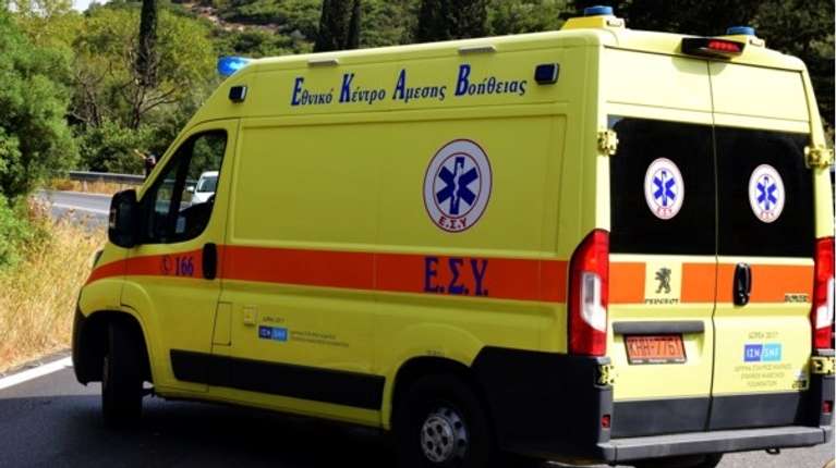 Ηλεία: Παρ' ολίγον τραγωδία στη Μαραθιά - Διασωληνωμένος 8χρονος μετά από βουτιά στη θάλασσα