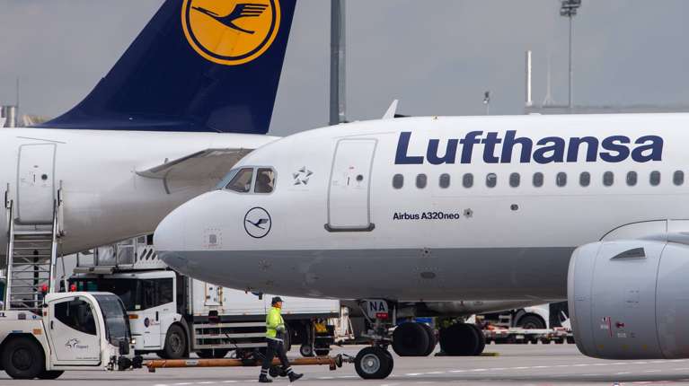 Πτήση τρόμου για αεροσκάφος της Lufthansa: Αναγκαστική προσγείωση στα μέσα της διαδρομής λόγω έκρηξης powerbank