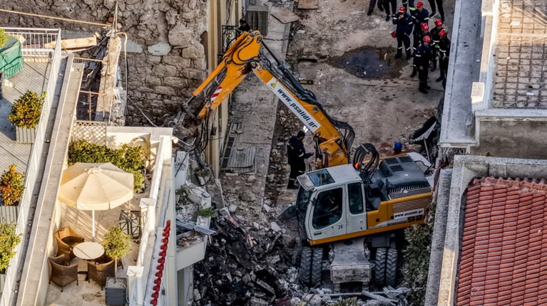 ΕΚΡΗΞΗ ΣΤΗΝ ΠΛΑΚΑ