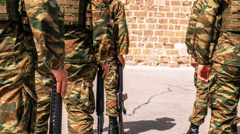 Στρατιωτική θητεία εννέα μηνών για όσους καταταγούν χωρίς αναβολή