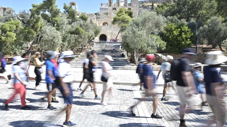 ΔΥΠΑ: Οι εγγεγραμμένοι άνεργοι μειώθηκαν κατά 10,1% τον Ιούλιο σε σύγκριση με πέρσι