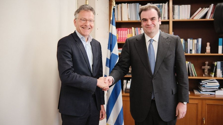 ΝΤΑΙΣΕΛΜΠΛΟΥΜ ΠΙΕΡΡΑΚΑΚΗΣ
