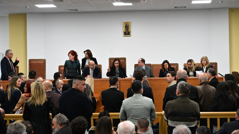 δικη τεμπη