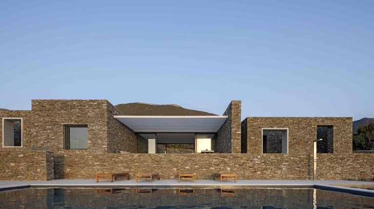 PETRA PAROS