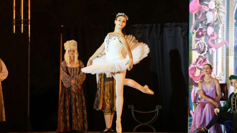 Με μεγάλη επιτυχία πραγματοποιήθηκε το Grand Ballet Gala στο Nasioutzik Mansion