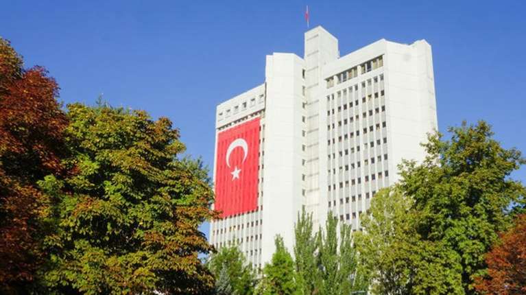Επιμένει στις απειλές η Τουρκία: Νέα ανακοίνωση για την αποστρατιωτικοποίηση των νησιών και το καλώδιο με την Κύπρο