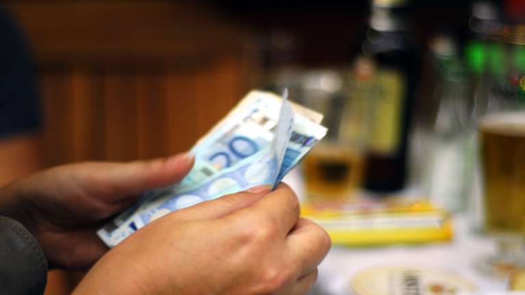 Ο "χάρτης" των πληρωμών από e-ΕΦΚΑ και ΔΥΠΑ έως τις 9 Απριλίου