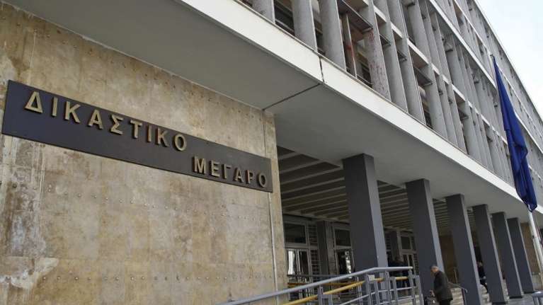 Θεσσαλονίκη: Συνελήφθη γνωστός δικηγόρος, μπήκε στο Δικαστικό Μέγαρο με όπλο έτοιμο για χρήση – "Είναι οικογενειακό κειμήλιο"