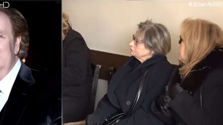 Βαΐτσης Αποστολάτος: Tο τελευταίο "αντίο" στον πρώην αντιπρόεδρο της Βουλής - Τραγικές φιγούρες η σύντροφος και η κόρη του