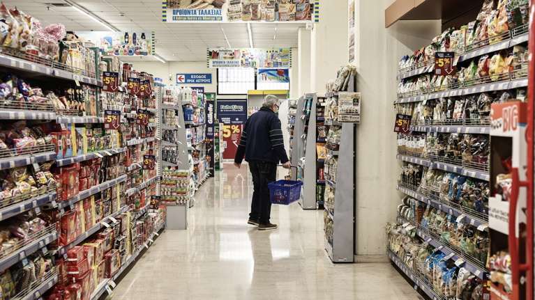 Ξεπέρασαν τα 13 δισ. ευρώ οι πωλήσεις των σούπερ μάρκετ το 2024 - Ποια ήταν στην κορυφή