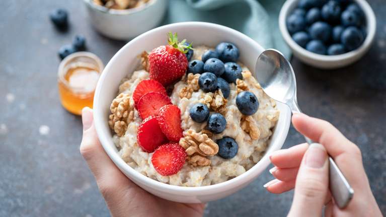Βρώμη: 5 λάθη που κάνεις στο oatmeal και σε παχαίνουν