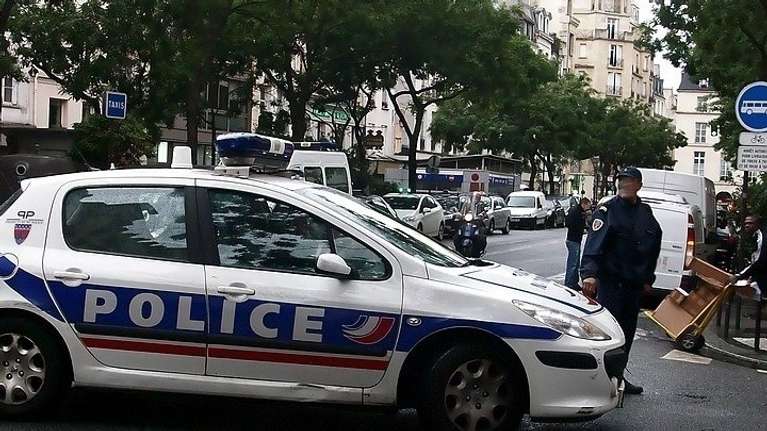Γαλλία: Εξαφάνισαν κοσμήματα αξίας 4 εκατ. ευρώ από το Μουσείο Λαλίκ - Διάρρηξη βγαλμένη από ταινία