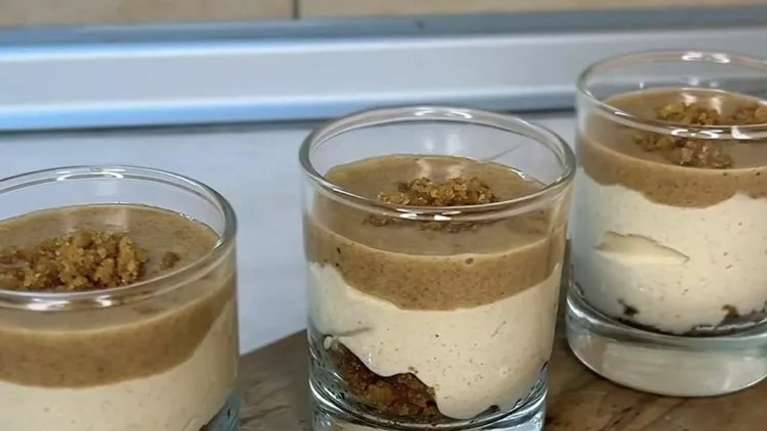 Cheesecake μελομακάρονο με 3 υλικά μέσα σε 3'