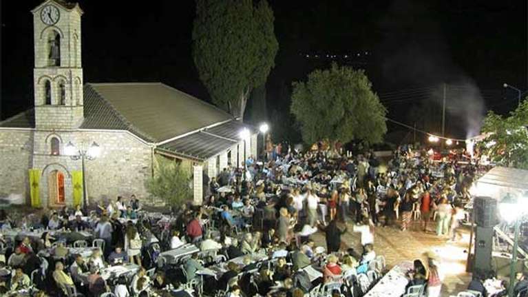 Στα πανηγύρια λέμε "ναι" το φετινό καλοκαίρι: Τι θα ισχύσει, πώς θα γίνουν