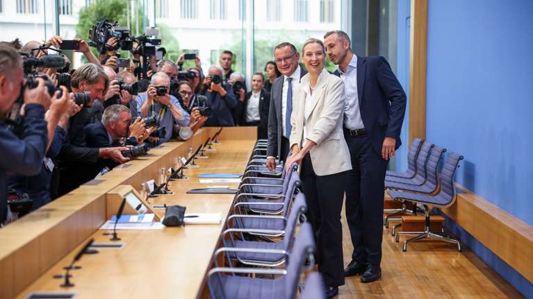 Γερμανικά ΜΜΕ: Για τη νίκη του ακροδεξιού AfD φταίει ο Φρίντριχ Μερτς- Ηρθε η ώρα για αλλαγή του Καγκελάριου