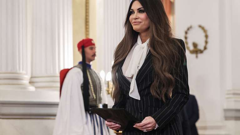 Μυστήριο... με την παρουσία της Κίμπερλι στη συνέντευξη Tύπου για τον "Έλληνα Εσκομπάρ"