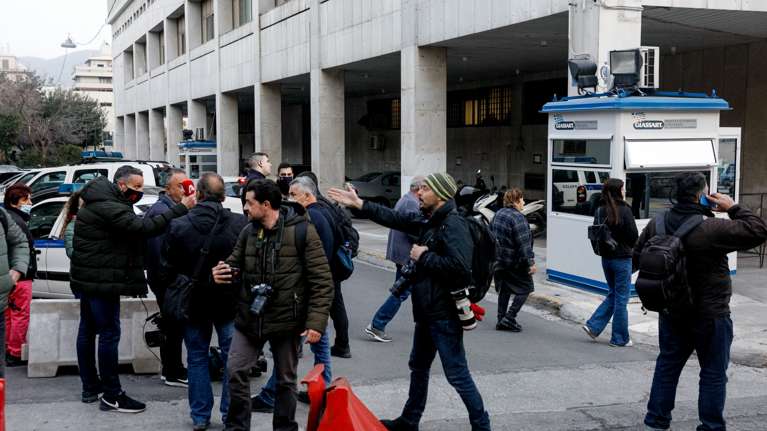 Συναγερμός για ύποπτο σακίδιο δίπλα στη ΓΑΔΑ - Επί τόπου πυροτεχνουργοί
