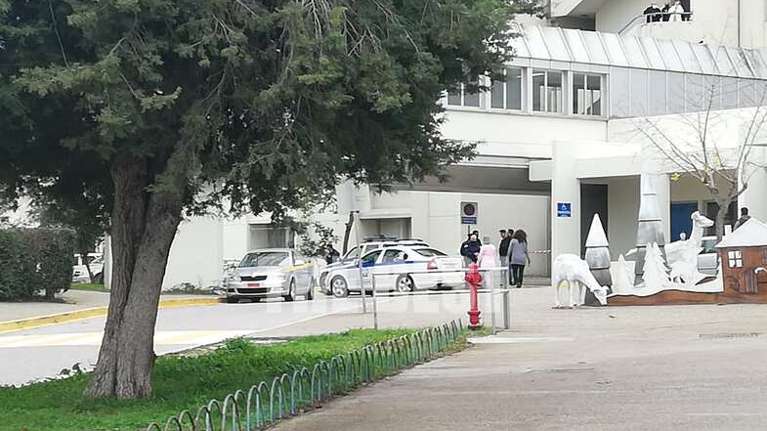 Πάτρα: Θρήνος για 35χρονη που έχασε τη μάχη με τον κορονοϊό - Πάλεψε 3,5 μήνες, την είχε κολλήσει αρνητής