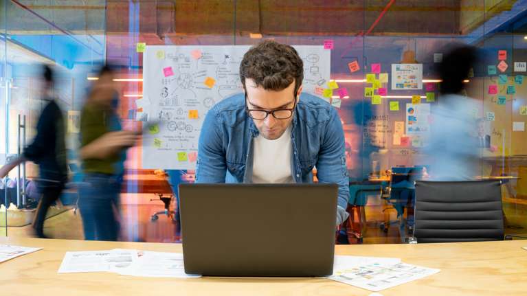 Ελληνικές επιχειρήσεις και startups μπορούν να χρηματοδοτηθούν από το Ταμείο Ανάκαμψης ως 50% της επένδυσης