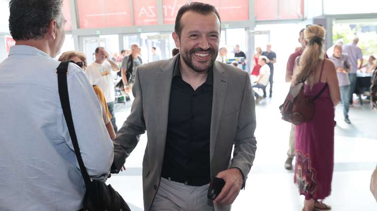 Νίκος Παππάς προς τους αποχωρούντες: "Η βουλευτική έδρα δεν είναι προσωπική περιουσία, δεν είναι ρεζερβέ"