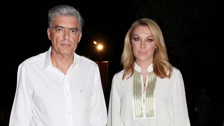 Τατιάνα Στεφανίδου - Νίκος Ευαγγελάτος: Η εμφάνιση σε παραλία της Κεφαλονιάς με τον γιο τους, Νικόλα