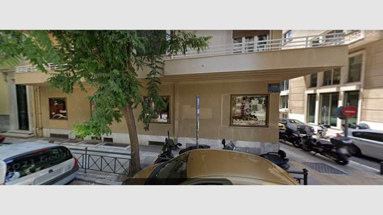 "Επανάσταση" στο Κολωνάκι κατά της Τροχαίας- Οι κλήσεις για παράνομη στάθμευση πέφτουν βροχή και έριξαν την κίνηση των μαγαζιών