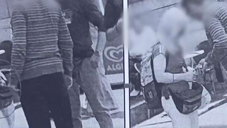 Επιασαν την ψυχίατρο του Δημοσίου με ηρωίνη το 2023 και την άφησαν στη θέση της – Οι αποκαλυπτικοί διάλογοι με πελάτη