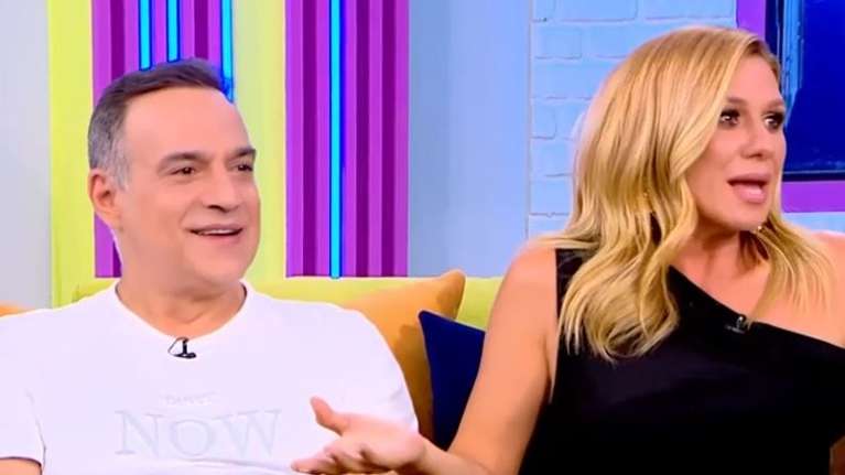 Κατερίνα Καραβάτου -  Κρατερός Κατσούλης: Η πρώτη τηλεοπτική συνάντηση μετά το διαζύγιο τους - "Δεν θα τον λυπηθώ", είπε η παρουσιάστρια