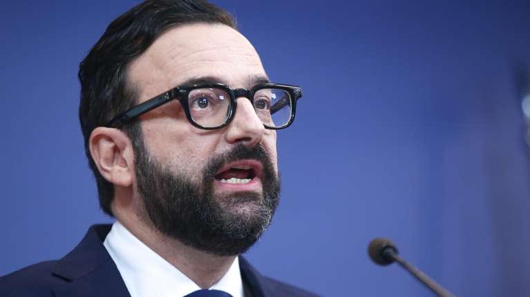 Αμηχανία Ταραντίλη για το "αντάρτικο" Σαμαρά: "Γνωστές οι απόψεις του"