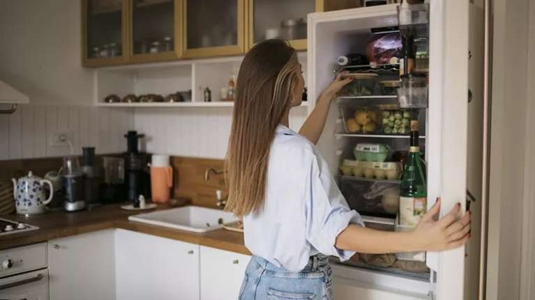 Πέντε τροφές που απαγορεύεται να βάζεις στην πόρτα του ψυγείου