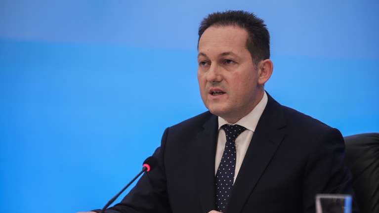 Πέτσας: Έρχεται νομοσχέδιο που βάζει τέλος στην "ακυβερνησία" των δήμων