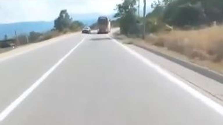 Λίμνη Πλαστήρα: Ταυτοποιήθηκε ο οδηγός του βυτιοφόρου μετά το επικίνδυνο προσπέρασμα - "Πω πω πω, τι κάνει"