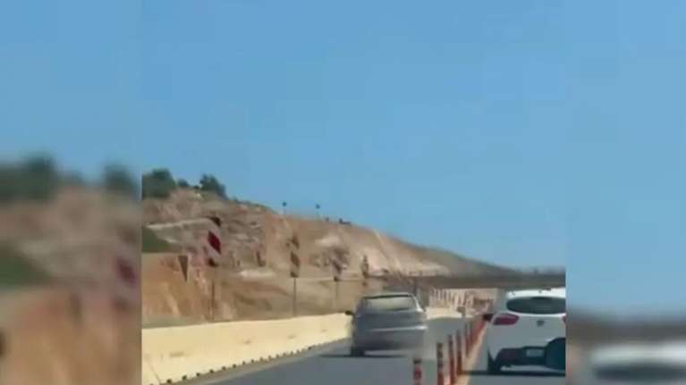 Κρήτη: Εσπασε τα κολωνάκια και μπήκε στο αντίθετο ρεύμα για να κάνει προσπέραση - Εξοργιστικό βίντεο