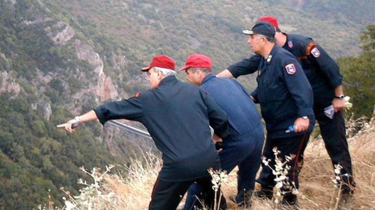 Τραγωδία στην Εύβοια: 31χρονη ανασύρθηκε χωρίς τις αισθήσεις της από δύσβατο σημείο κοντά στην Επισκοπή