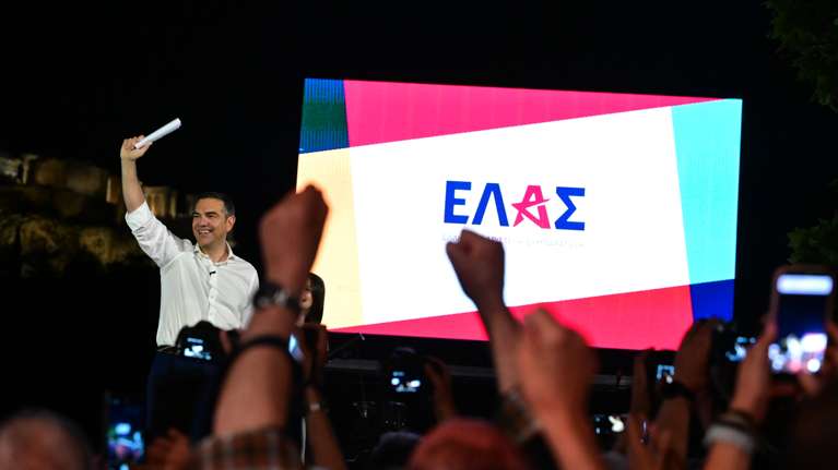 Στην αντεπίθεση η ΕΛΑΣ: Ζητάμε συγγνώμη που δεν χρεώνουμε τον λαό με εκατομμύρια, λέει σε ΠΑΣΟΚ - Διαμαντοπούλου