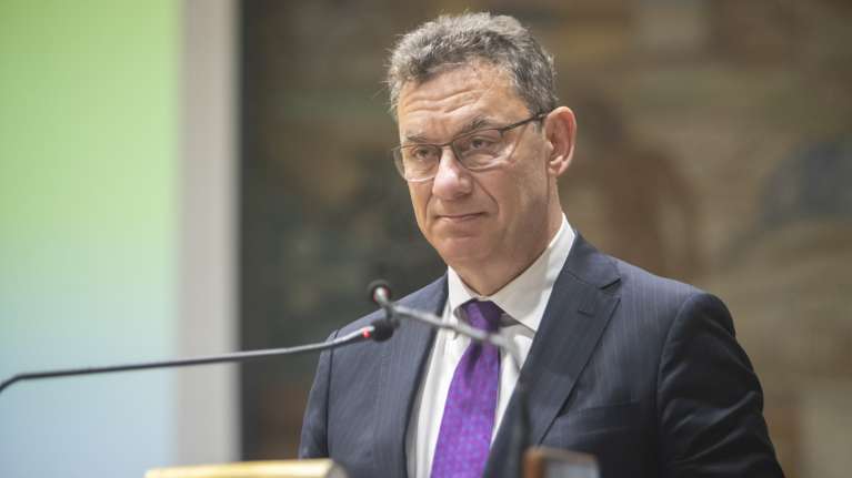 Μπουρλά: H Pfizer επενδύει όλα τα έσοδα από τον Covid στην καταπολέμηση του καρκίνου