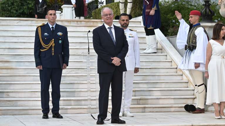 Προεδρικό Μέγαρο: Με 1.700 προσκεκλημένους η αποψινή δεξίωση για την Αποκατάσταση της Δημοκρατίας