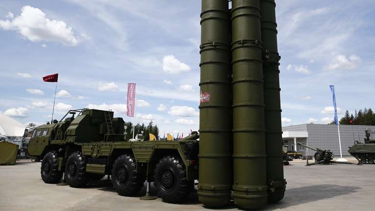 Λαβρόφ: Η Ρωσία θα εξετάσει τη μεταφορά S-400 από την Τουρκία, υπό όρους - Η θέση της Αγκυρας μέσω Φιντάν