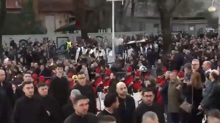 Στα Τίρανα το σκήνωμα του Αρχιεπισκόπου Αλβανίας Αναστάσιου - Η επιθυμία του να ταφεί σε ειδική κρύπτη